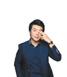 祝贺华西都市报创刊20周年,生日快乐!”2014年12月31日晚,刚刚结束“丝绸之路新年音乐会”演出的国际著名钢琴家郎朗,在华西20岁生日前夜送来祝福。