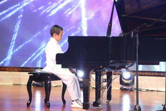 冯兰钢琴学生会系列环球巡回音乐会东莞站成功举办